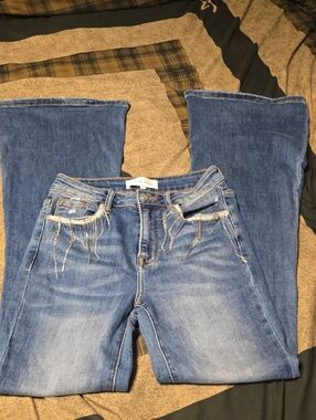 Women’s Blue Rhinestone-Trim Bootcut Jeans Brand New Size 26